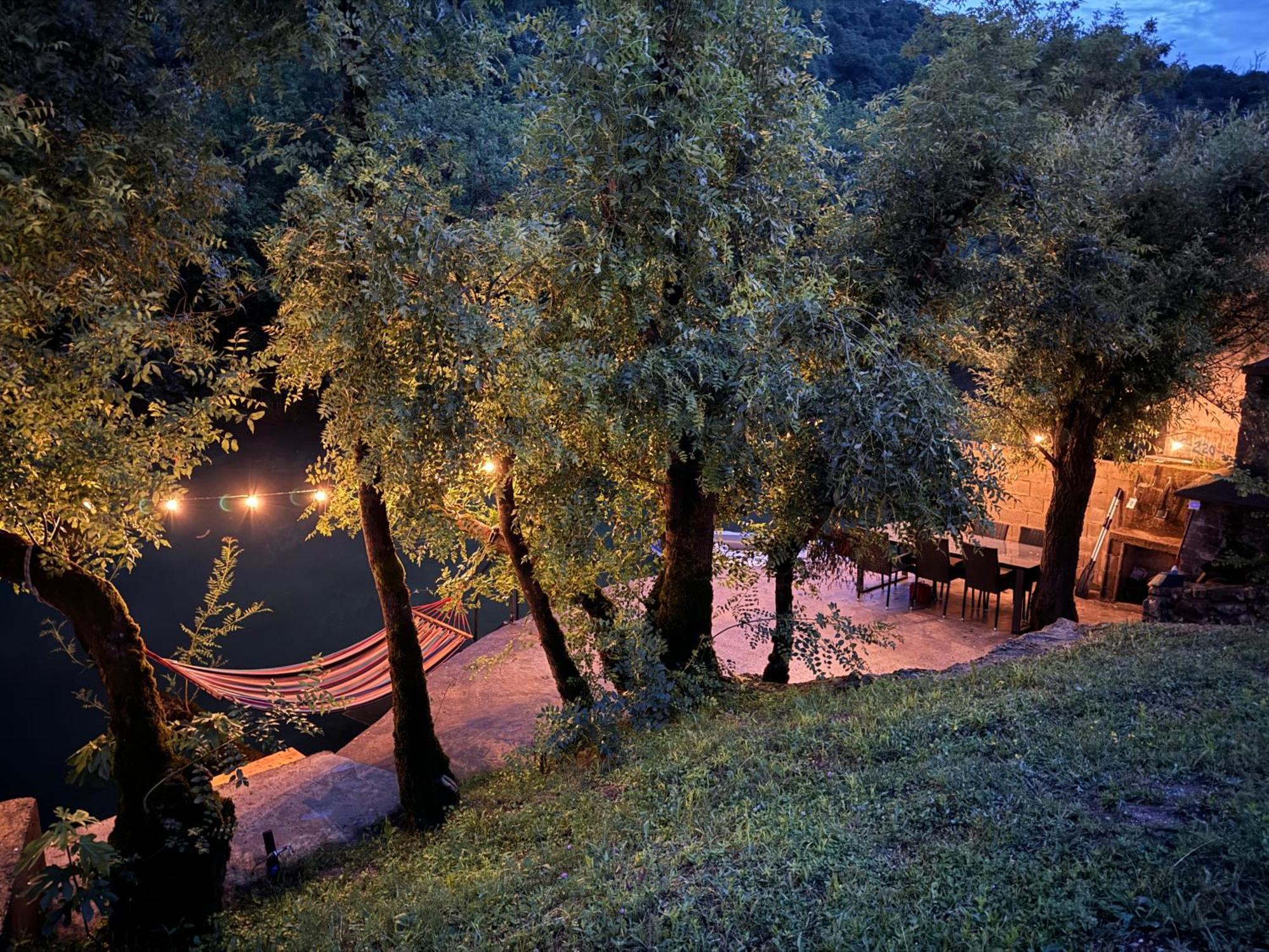 House On The River Blagaj Exteriör bild